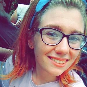 Meet your Posher, Becca